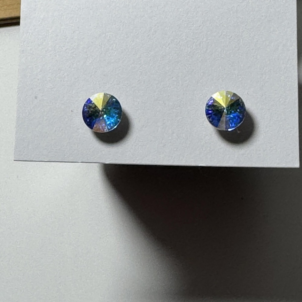 Monet Crystal AB Rivoli Round Stud Earrings Silver Tone Iridescent Post Pierced - Picture 7 of 8